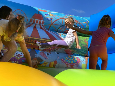 2022/09 Dmuchańcowe powitanie roku szkolnego cz.1