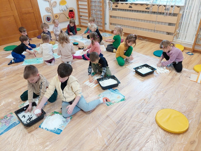 2023/02 Ferie z Małymi Artystami