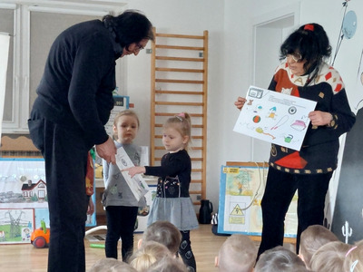 2023/02 Opowieści o prądzie - bezpieczna elektryczność