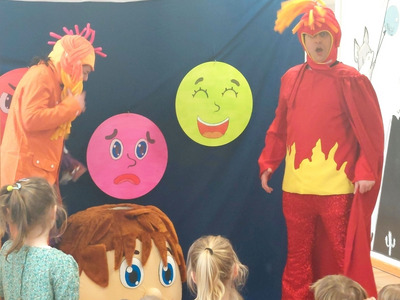 2023/02 Dzień Teatru - Co się ze mną dzieje