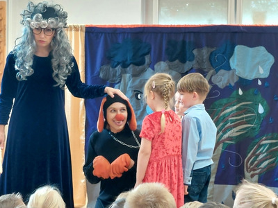 2023/10 Dzień Teatru - Pompon i czarna chmura